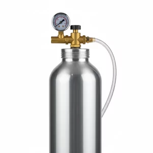 Butle CO2 - Butle CO2&nbsp;jednorazowe&nbsp;oraz wielokrotnego nabijania wyposa�one w standardowy zaw&oacute;r obs�ugiwany na terenie ca�ej Unii Europejskiej. Dost�pne w r&oacute;�nych pojemno�ciach i rozmiarach: butla 0.75l zajmuje 32cm na wysoko��, 2l - 47cm, 5l - 57cm a 8l - 78cm. Wszystkie butle CO2...