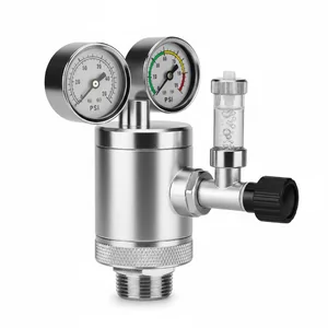 Reduktory - Reduktor CO2 pozwalaj obni�y� ci�nienie wyj�ciowe z butli na potrzeby dozowania dwutlenku w�gla w akwarium. Produkty z naszej oferty s� odpowiednio przygotowane do pracy z akwarium i nie wymagaj� dodatkowej kalibracji. W naszej ofercie znajduj� si� reduktory standardowe, z wbudowanym elektroza...